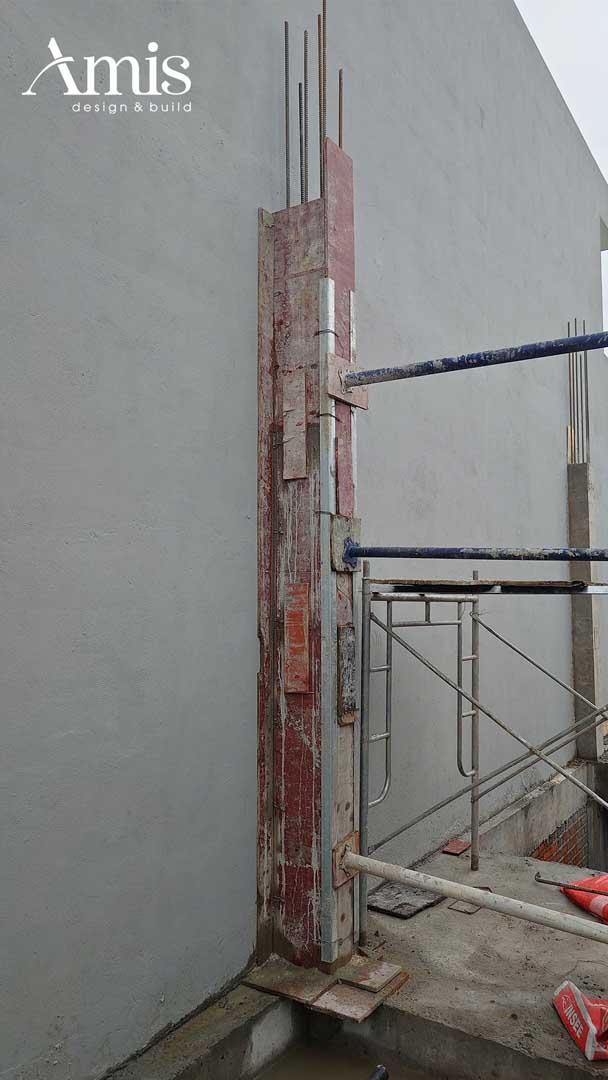 XÂY DỰNG NHÀ PHỐ: VAI TRÒ VÀ KỸ THUẬT THI CÔNG CỘT ĐÚNG CHUẨN