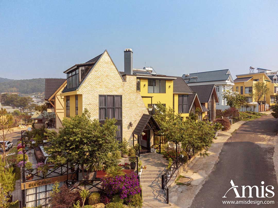 TIÊU CHUẨN THIẾT KẾ KIẾN TRÚC BIỆT THỰ NGHỈ DƯỠNG ĐỒI NÚI: GIẢI PHÁP TỐI ƯU CHO CÔNG TRÌNH ĐỊA HÌNH DỐC